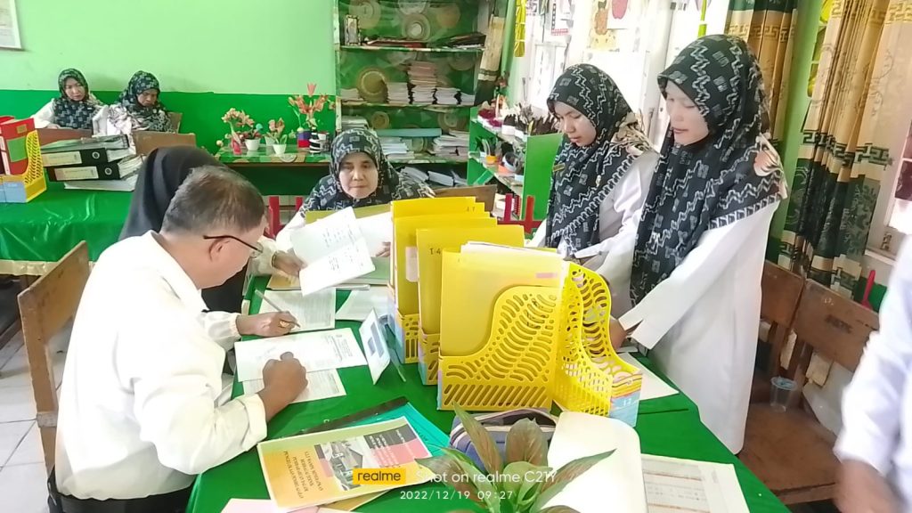 Penilaian Kinerja Kepala Madrasah (PKKM) MIN 1 Tanah Datar
